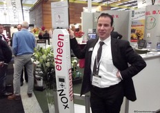 Gert Jan Bosman of EMS in the booth of Sercom.