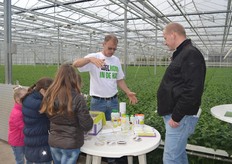 Er wordt uitleg gegeven over gewasbeschermingsmiddelen in de teelt van geplozen chrysant.