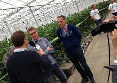 Aandacht van de pers voor Gebr. van der Valk, paprika teler in Vierpolders.