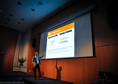 Mark Durno gaf inzicht in de ervaringen van de consument; die schijnt vooral het verse aspect van de lokaal geteelde groenten te prefereren, dat het op een dak wordt geteeld lijkt ze niet veel uit te maken. Het is de verse beleving die vooral telt.