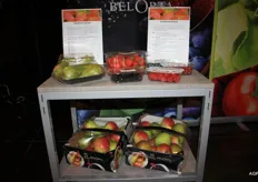 Diverse verpakkingsmogelijkheden bij hard- en zachtfruit. Sinds kort is zachtfruit ook verkrijgbaar in een topseal-verpakking.