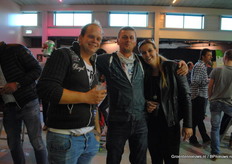 Met op de achtergrond nog steeds...