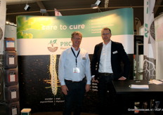 Marcel de Jong van Plant Health Cure met links zijn nieuwe collega Johan Middelkamp