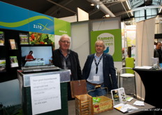 Martien van de Wiel ZLTO/LLTB hadden het Bijengilde in de stand om het belang van akkerranden te promoten en hiermee de bijenstand in Nederland te behouden van het Bijengilde de heer Henk Boot van imkerij en kwekerij Den Hill
