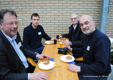 Wim van der Ven van Vijverberg Advies, Elias Kaiser van Wageningen UR, dhr A.M Feteris van Feteris Plants en Theo Tekstra van Gavita.