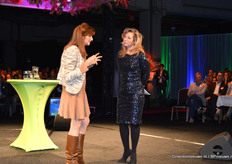 Gelukkig heeft Nederland een sterk cluster - maar dan moeten de sterspelers wel samen vooruit gaan en niet alleen ten strijde trekken, vindt Roobeek.