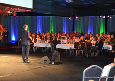 In de arena-setting kon hij ook oefenen voor de ALV, die 8 december gehouden wordt.