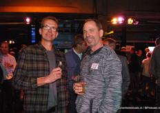 Een oranje paprika-overleg tussen Ad de Groot (Gro-ter) en Robert van Zeijl