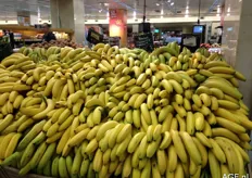 En een grote stapel bananen op elkaar.