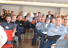 Volle bak in de kantine van het, voor HortiMax, gloednieuwe pand