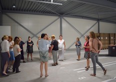 Bovenin een fusthal voor kartonnen verpakkingen