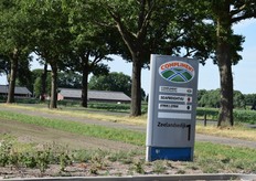 Compliment ligt aan de Zeelandweg 1 (in Brabant)