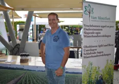 Guus van Montfort van Van Montfort Vruchtboomkwekerij, het voor Guus de eerste keer dat hij deelnam aan de Open Dag.