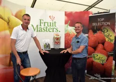 Teler Smits uit Oirschot is op bezoek bij Harrie Jonker van FruitMasters