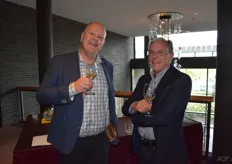 Henk van Tuyl (KUBO) met Pieter van Velden (AAB)