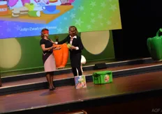 Jolijn Zwart-van Kessel (Wageningen UR) gaf uitleg en een voorbeeld over smaaklessen bij kinderen