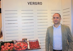 Peter Van Goey van Vergro vindt de sfeer van de Fruit Attraction beter dan de Duitse variant van de beurs. Hij ziet in Madrid allerlei nationaliteiten langskomen, al is het aantal Fransen en Engelsen dat volgens hem komt groeiende.