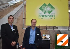 Pieter Gooren en Mark Coenders namens Coenders-Lottum. Het bedrijf viert dit jaar zijn 50-jarig jubileum.