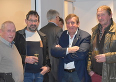 Fruitteler Patrick Groven met Benny Clerings en Émile Roggen van BelOrta en Willy Slegers van Ketels