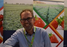 Bert de Vries van Vissers Aardbeienplanten