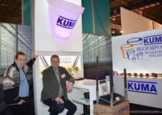 Egbert Klop en Dirk Buitendijk van Kuma bloempotten presenteerde een uitgebreid assortiment aan potten en tranys.