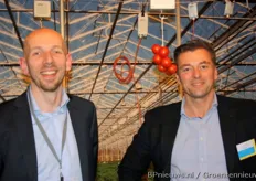 "Wij maken geen sensoren, wij maken sensoren draadloos." Bas Visser (R) met nieuwe collega Jan Kupers (L) stonden op de beurs voor AgriSensys."