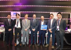 Het team van Nichia van links naar rechts: Sinan Ata, Hideki Hayashi, Hideji Tanizaki, Xavier Denis, Alessandro Afeltra, Ernesto Sanchez Blazquez en Makoto Ogawara.