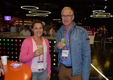 Isabel Vandevelde (Proefstation Groenteteelt) en Jan van Kuijk (Enza Zaden).