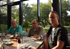 Marcel van Mierlo (A Kanters Transport), Ger Vissers en Felix Jansen (Frisco)