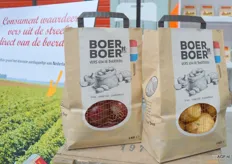 Aardappelen en uien van Boer Boer. Een nieuwe lijn lokaal geteelde producten, vers van de boerderij.