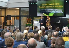 Jaap Bond, voorzitter Greenports Nederland, ligt de ontstaansgeschiedenis en inhoud van het Tuinbouwakkoord toe