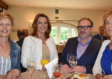 Hilde Dhuyvetter (Ingro), Ilse Hayen (EFC), Filip Vanaken (REO Veiling) en Ann Schenk (VCBT)