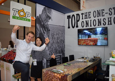 Rien Murre en zijn collega van uienexportbedrijf Top Onions hebben er zin in.