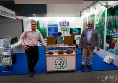 Andy with Fibredust and Satheesh Rao, director of Indian operations of Fibredust