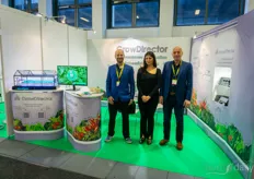 Noam Dekel en Dima Chernobilsky van GrowDirector zijn voor het eerst aanwezig op de Fruit Logistica. Hun AI-oplossing wordt geïmplementeerd in verschillende groenten- en cannabis-kassen en ze zijn klaar om uit te breiden.