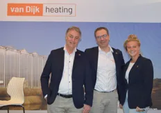 Joek van der Zeeuw, Ton van Dijk en Nieka van der Zeeuw van Van Dijk heating. Nieka tegenwoordig de operations manager bij het bedrijf uit Bunnik waar ze al van jongs af aan klusjes begon te doen.