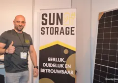 SunStorage levert custom made energieoplossingen waarmee bedrijven off grid kunnen gaan, vertelde Ahmet Usluer bij de start van de laatste beursdag.