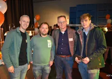 Jurre Woudenberg en Patrick Spigt van JH Wagenaar met Johan en Marnix Holties van Logs Fruits & Veggies