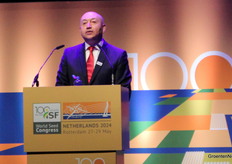 Hamdi Çiftçiler maakte namens het Turkse organisatiecomité de zaal alvast warm voor de editie van volgend jaar in Istanbul. 