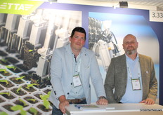 Peter Rietveld en Renko Schuil van TTA legden de focus op automatisering voor weefselkweek. 