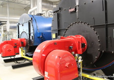 Er staan twee boilers, waarvoor er eentje als back-up dient. Een verplichting vanuit de verzekering.