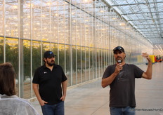 Jamie Mastronardi en Blake Fisher van JEM Farms gaven de rondleiding.