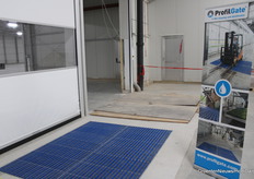 De ProfilGate zorgt voor gedesinfecteerde banden. 