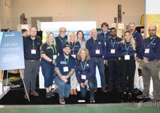 Teamfoto Sun Parlour Grower Supply, met in de stand ook aandacht voor de Bayer-rassen.