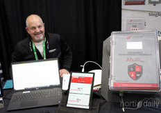 Matt Krum van Advancing Alternatives liet zien dat het 70,3 graden Fahrenheit in de beurshal was woensdagochtend.