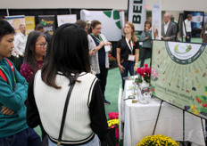 Infobord over biologische bestrijding bij Global Horticultural 