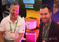 Bedankt voor de spontane foto, Robert de Hoo van Ultramins. U ziet hier Mike McLean van Houweling Americas en Thijmen Tiersma namens GroentenNieuws en HortiDaily.