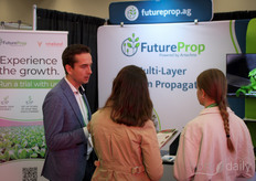 Sven Duijvestijn van Artechno Growth Systems dat op de beurs stond om ook FutureProp te promoten, een nieuwe samenwerking met Goldleaf Technologies.
