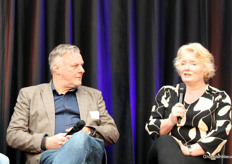 Wethouder Leon Hoek van Lansingerland en Monique van Wordragen van de WUR