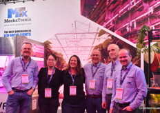 Jan Bier, Hua Li, Ellen Veraert, Koen van Gorp van Mechatronix, Gert Voeten van Delphy en Franky van Looveren van Mechatronix